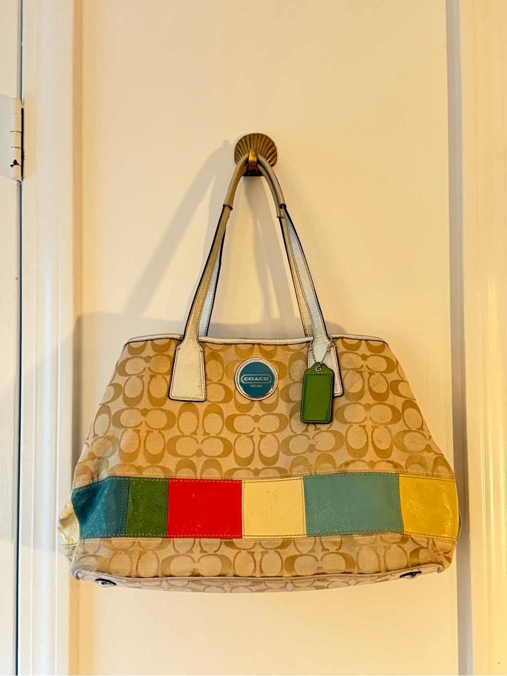 Coach Signiture stripe frame caryall